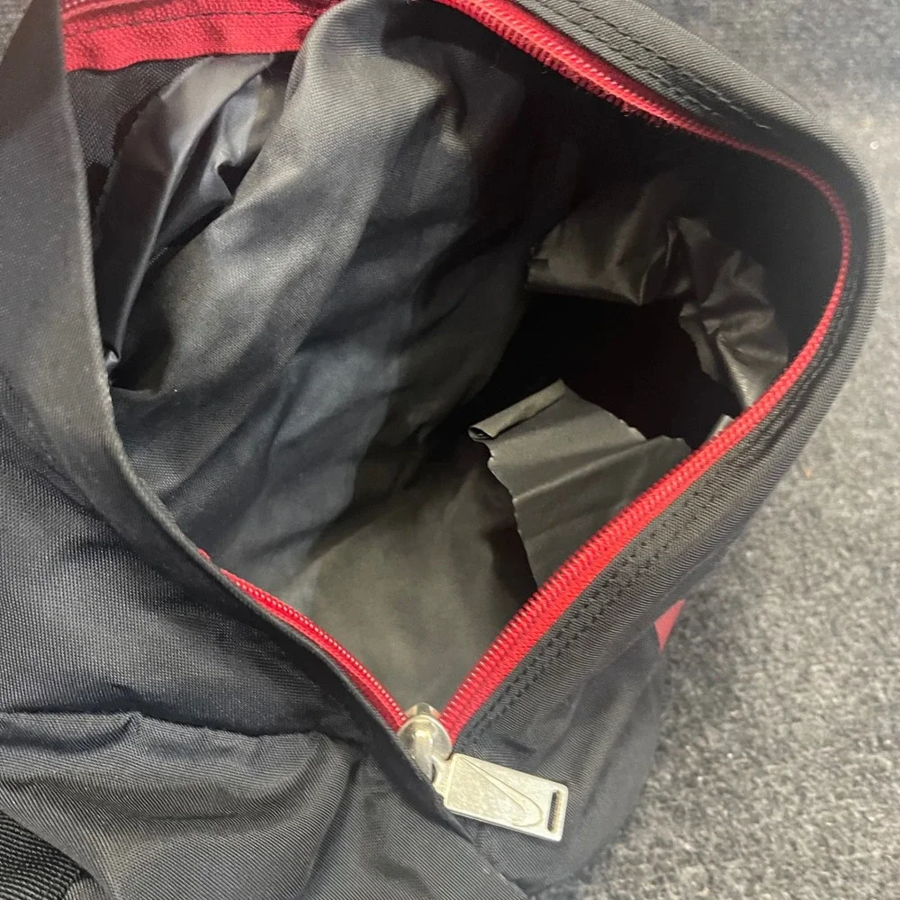 Nike‎ Air Jordan Vintage 90s Jumpman 23 Logo Duffle Bag Black/Red 530055 SP-K56